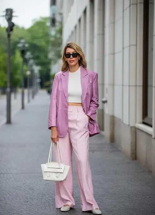 经典色 浅色,经典色 亮色,究竟哪一种色彩搭配更有吸引力呢