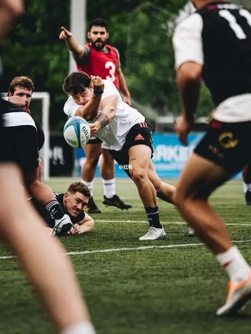 英式橄榄球交叉走位