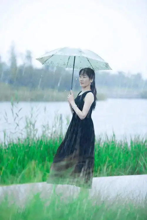 雨中漫步