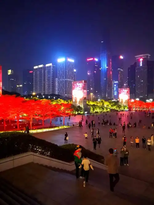 深圳市府广场附近夜景