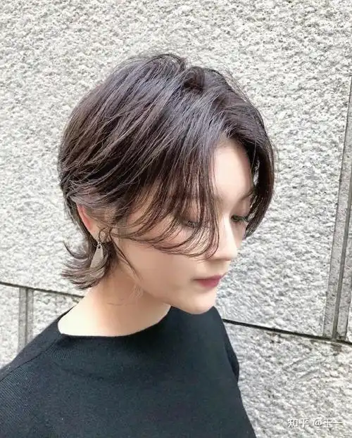 无刘海无烫染女生短发有哪些