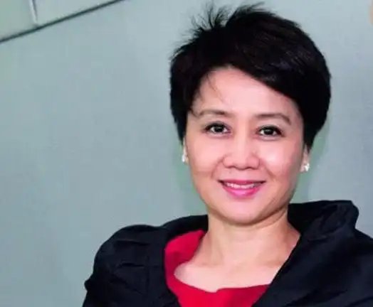 梁安琪年轻时候照片曝光,看到照片后,难怪65岁的何鸿燊会动心!