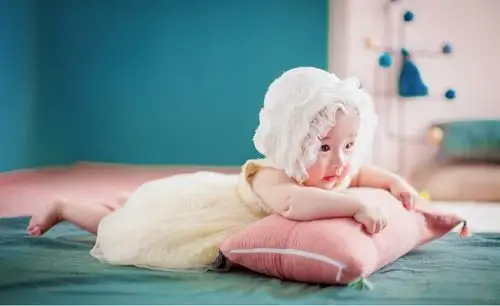 宝宝的百天照出来了