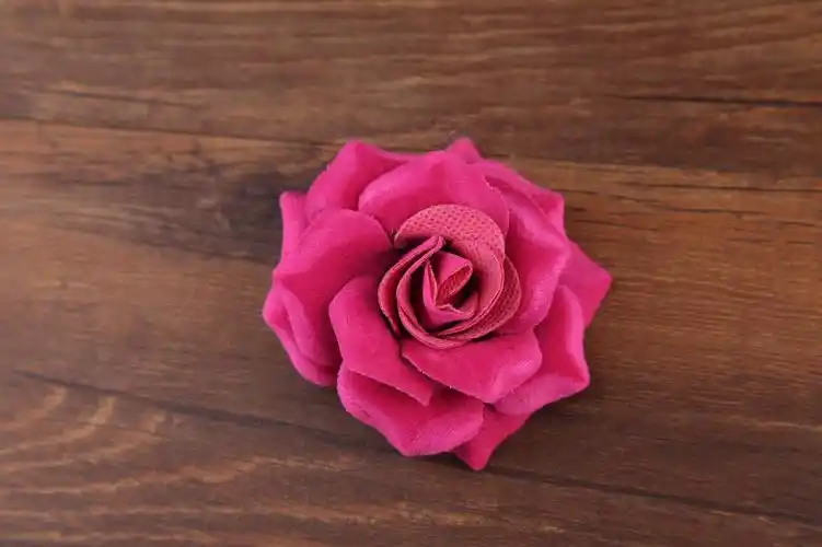 厂家直销植绒卷边玫瑰花仿真玫瑰花人造花服装鞋帽头饰配件花朵