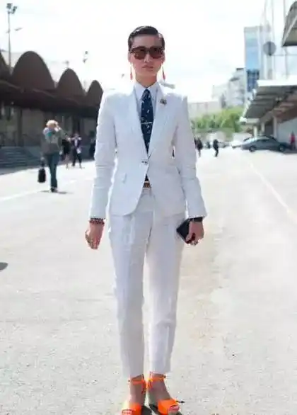 毕竟,每次走进商场,污机菇都会想,为神马男装比女装好看!