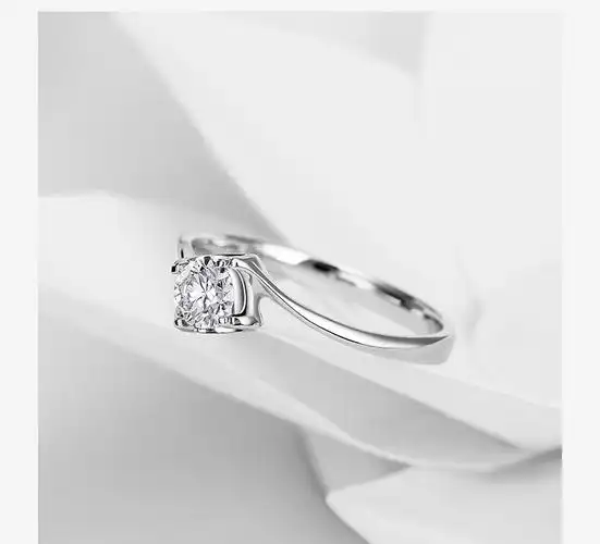 chow tai seng/周大生百姿系列四爪婚戒结婚求婚钻石戒指