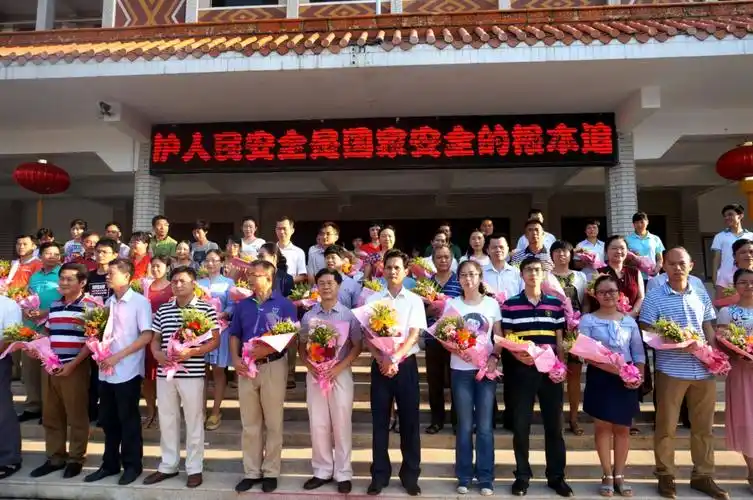 海南省国兴中学2017年高考再创佳绩!