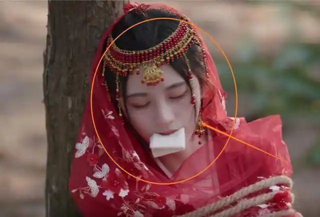 鞠婧祎凭"腰"上热搜第一,众多女星粉丝下场,表示别