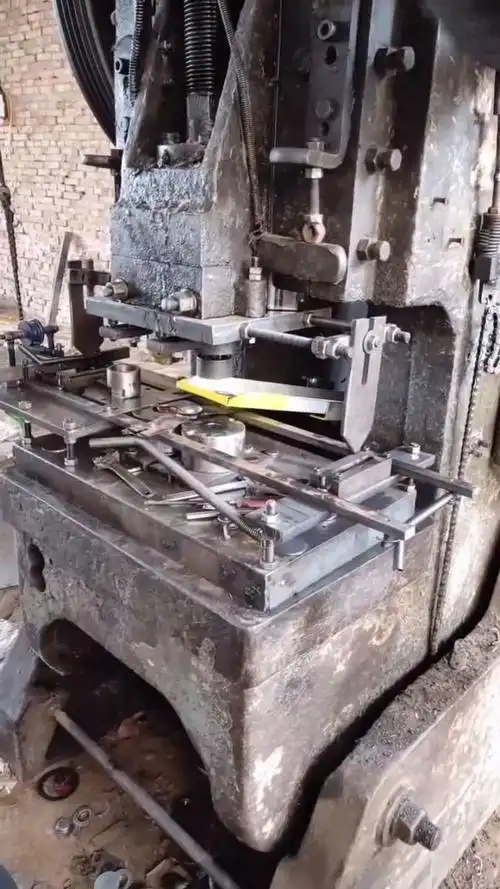 冲床接料器,看看这速度,还挺效率的