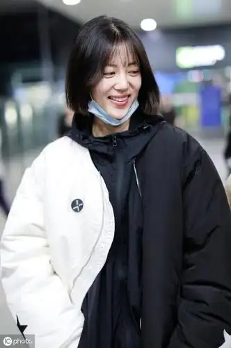 2018年11月21日,上海,李溪芮现身机场.(图片来自 ic photo)