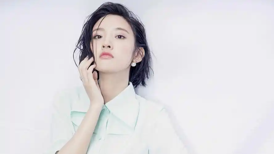 浅绿衬衫唐艺昕俏皮可爱写真壁纸图片