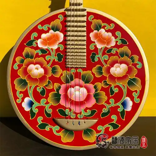 彩绘复古弹拨演奏乐器月琴装饰背景墙花卉云南月琴