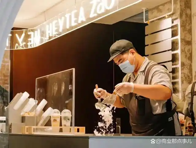 砍掉喜小茶,关闭手造店,喜茶最近忙着"清理门户"