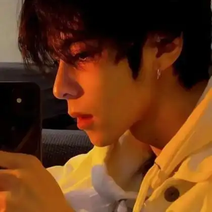 真人微丧酷帅男生头像图片