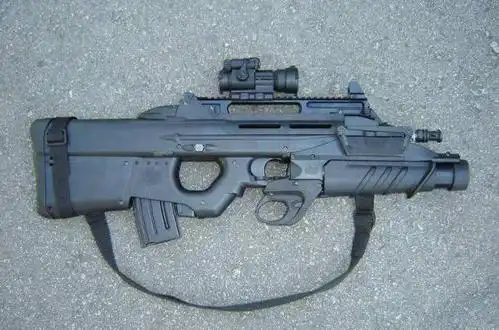 军武世界科幻时尚造型比利时fnf2000突击步枪