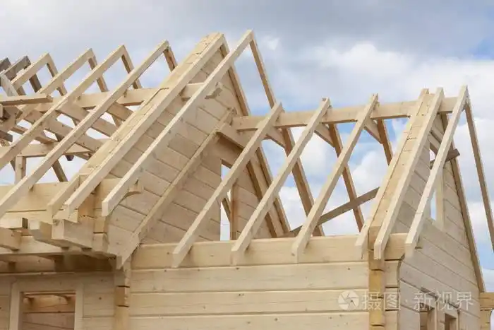 正在建设的木房子的结构
