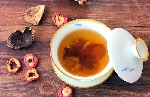 陈皮茶十分的开胃,它具有理气调中,疏肝健脾,分解脂肪油腻的功效.