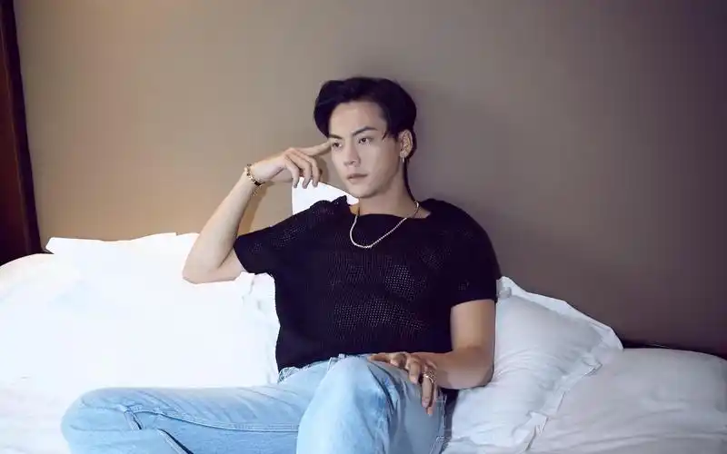 陈伟霆关晓彤这段舞蹈太撩了,忍不住多看了好几遍