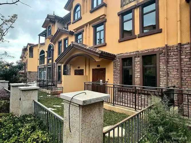 昆明房产网>昆明二手房>盘龙二手房>茨坝二手房>骆驼湾(别墅)>