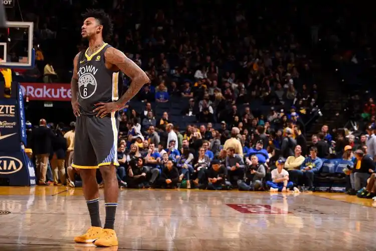 尼克杨盼像jr爆发第二春愿史密斯走出当前困境