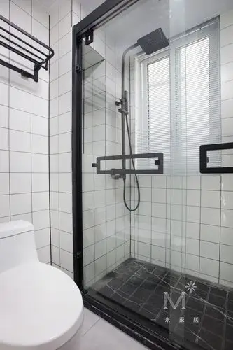 小户型现代卫生间装修效果图