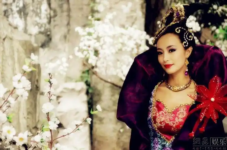 《 a target="_blank" href="/item/活佛济公3/4565708" data-lemmaid