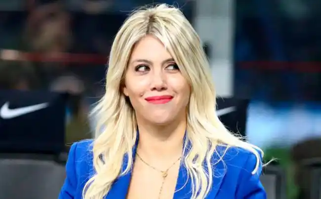 摊上这么个老婆,怨谁?梅西队友又想叛逃,穆里尼奥做出明智选择