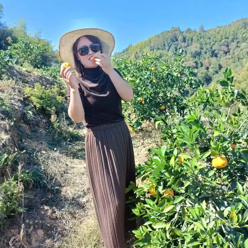 采摘的是心情,收获的是快乐#每一张照片都是满满的回忆和足迹  - 抖音