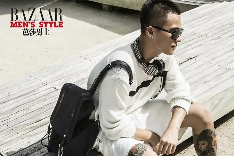 欧豪沙滩大片曝光性感诠释魅力型男