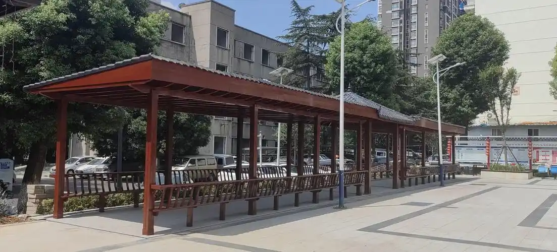 休闲长廊焕新颜美丽家园再升级