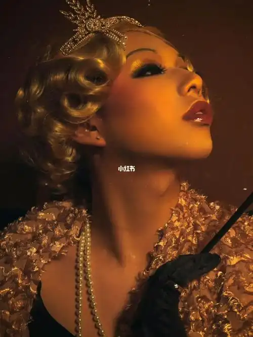 有点翻车了[doge]不知道加了这么厚的滤镜有没有救回来一点#妆容分享