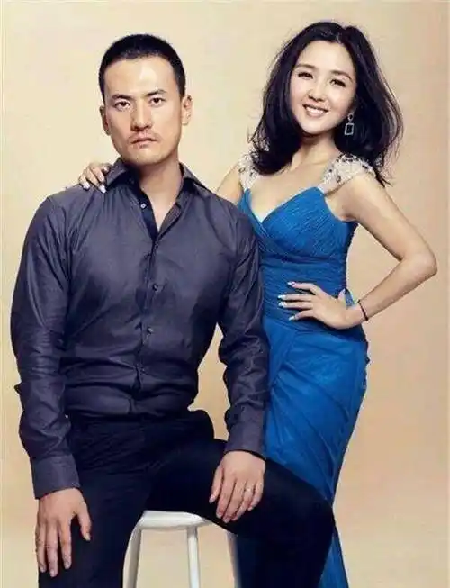 何洁与赫子铭:离婚6年没有赢家,一个再婚被骂,一个单身租房住_释小龙