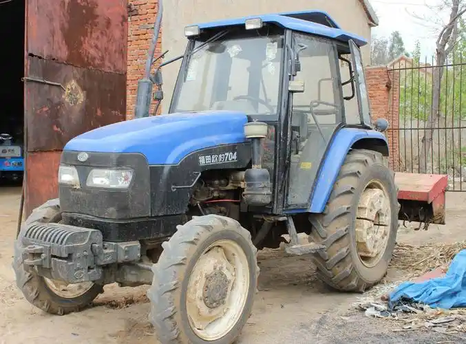 出售自用"福田雷沃欧豹704"轮式拖拉机,赠送旋耕机.