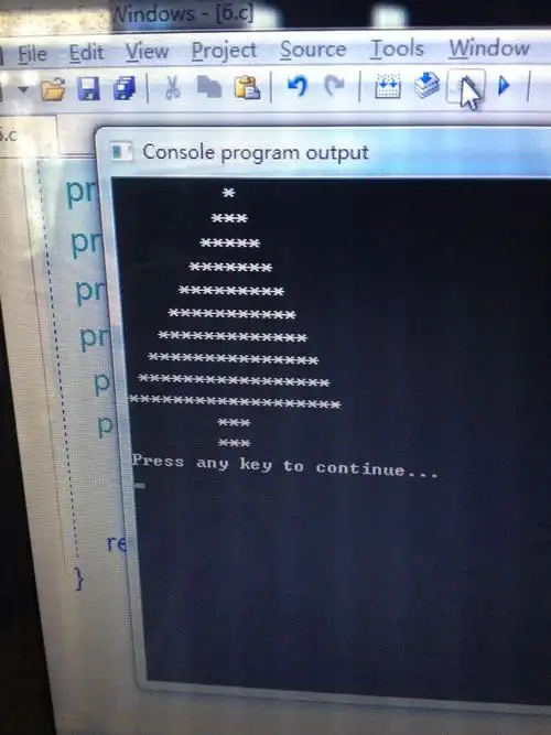 用c语言输出以下图形