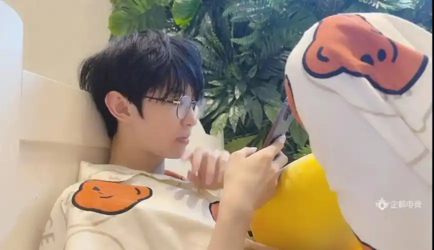 成都ag超玩会一诺