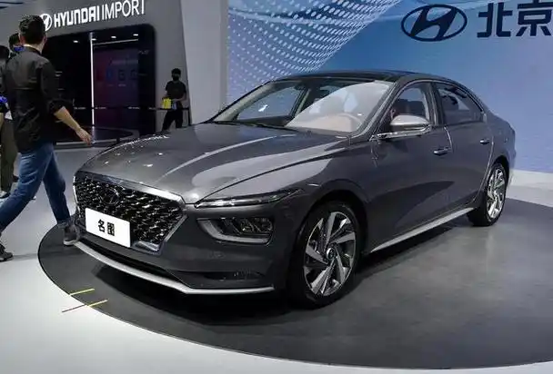 2021款现代名图亮相,落地13万,尺寸不输雅阁,实车真帅气!