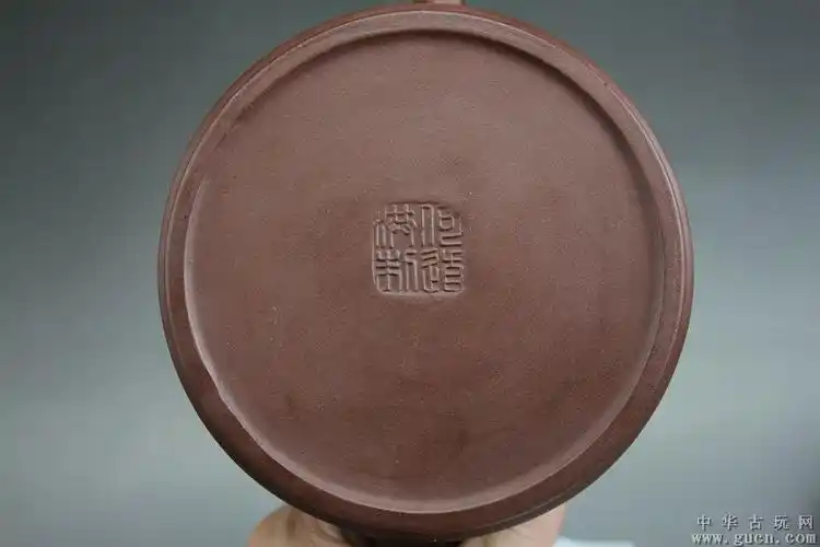 近代-何道洪款紫砂壶tzh14032-03