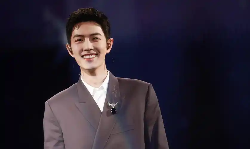 原创肖战一个爱笑的大男孩运气都不会太差