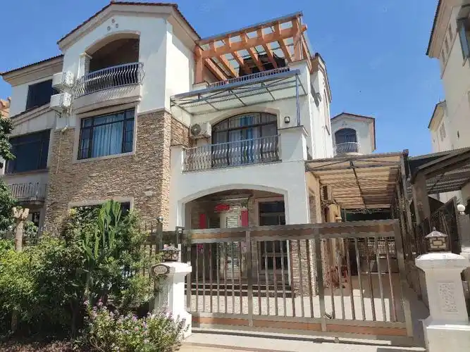 碧桂园山湖城双拼别墅带装修大5房全新未住过