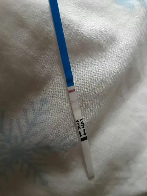 早早孕试纸这样显示,懂得看一下,是确定有了吗?