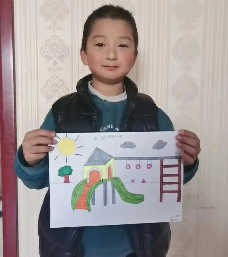 川口小学三(1)班美术作品《我的幸园》#爱画画的小朋友 #认 - 抖音