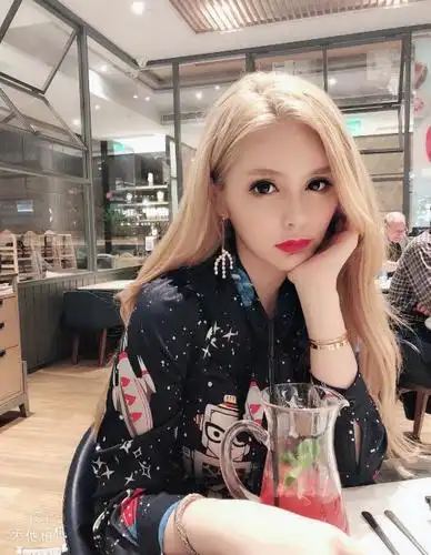 斗鱼张琪格七哥微博生活照张琪格福利写真高清图片