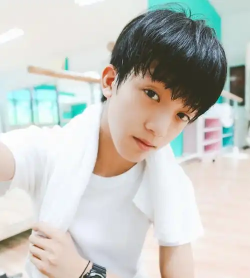 疑前tf家族班长黄宇航含泪发文:感恩昨天重新出发