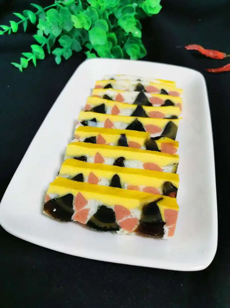 三色蒸蛋的做法