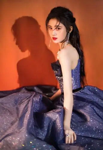 蓝色妖姬的鞠婧祎