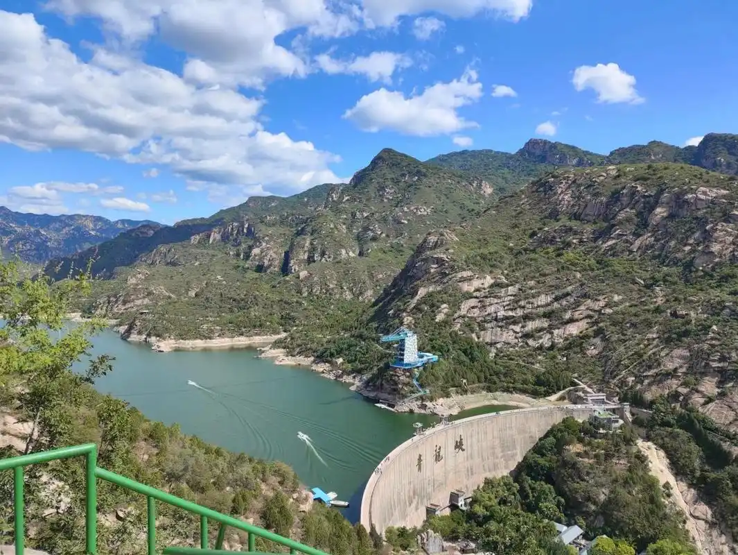 北京怀柔青龙峡景区    青龙峡,位于北京市怀柔区怀北镇古长城镇口.