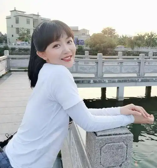 《外来媳妇本地郎》42岁的美丽姑姐毛琳,戏里的她已嫁富二代多年