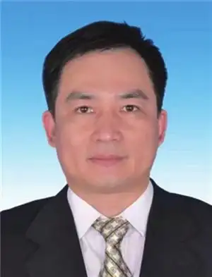 云浮新一届市委常委简历