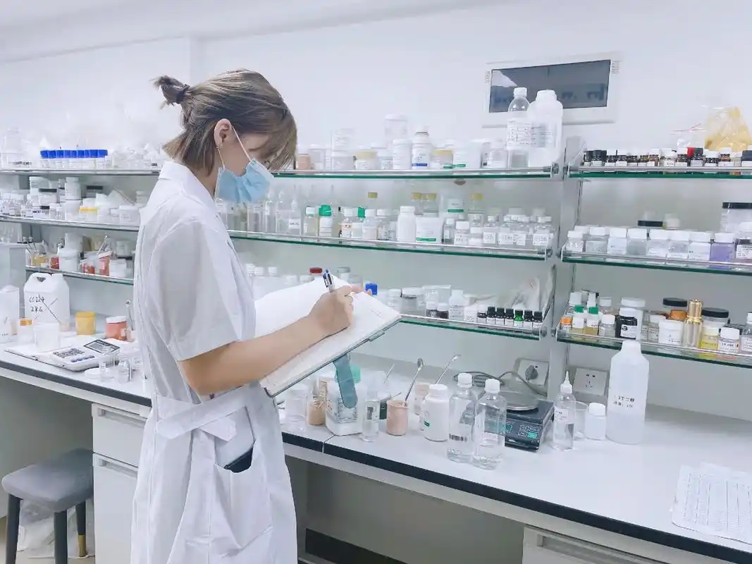 化妆品实验室的工作日常vlog.#创作灵感 #上热门 #美妆 - 抖音