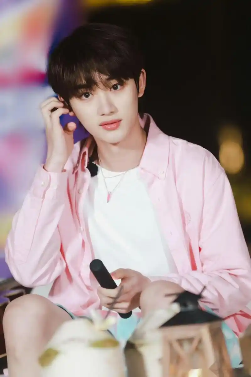 马嘉祺 丁程鑫 宋亚轩 刘耀文 张真源 严浩翔 贺峻霖